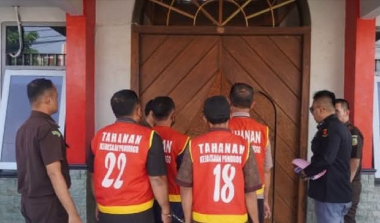 5 Perangkat Desa Sawoo