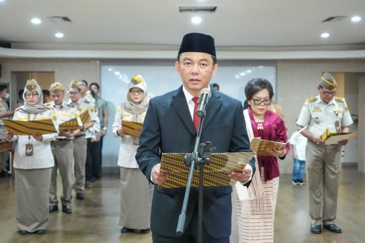Sahat Manaor Panggabean saat melantik pejabat Barantin