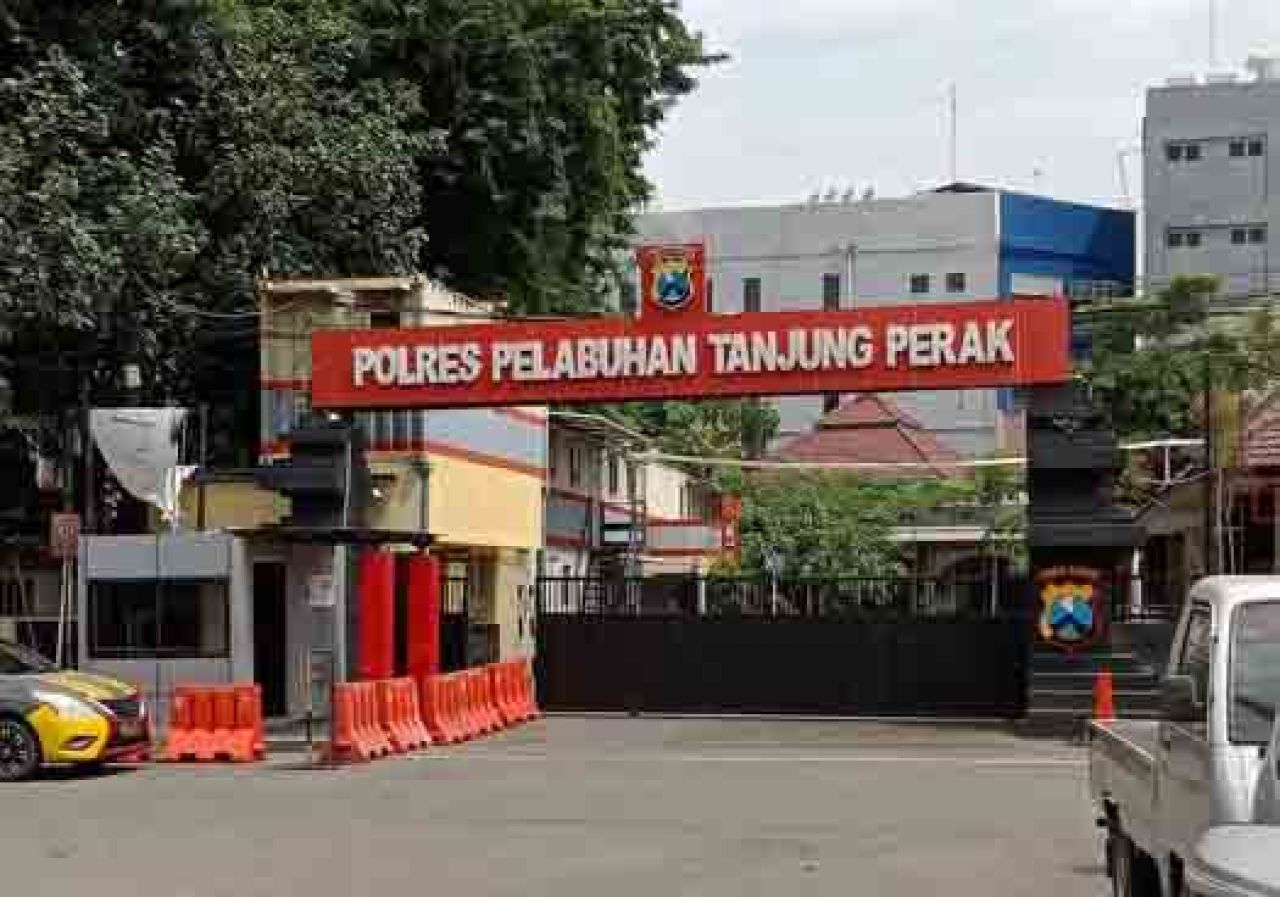 Polres Pelabuhan Tanjung Perak Surabaya