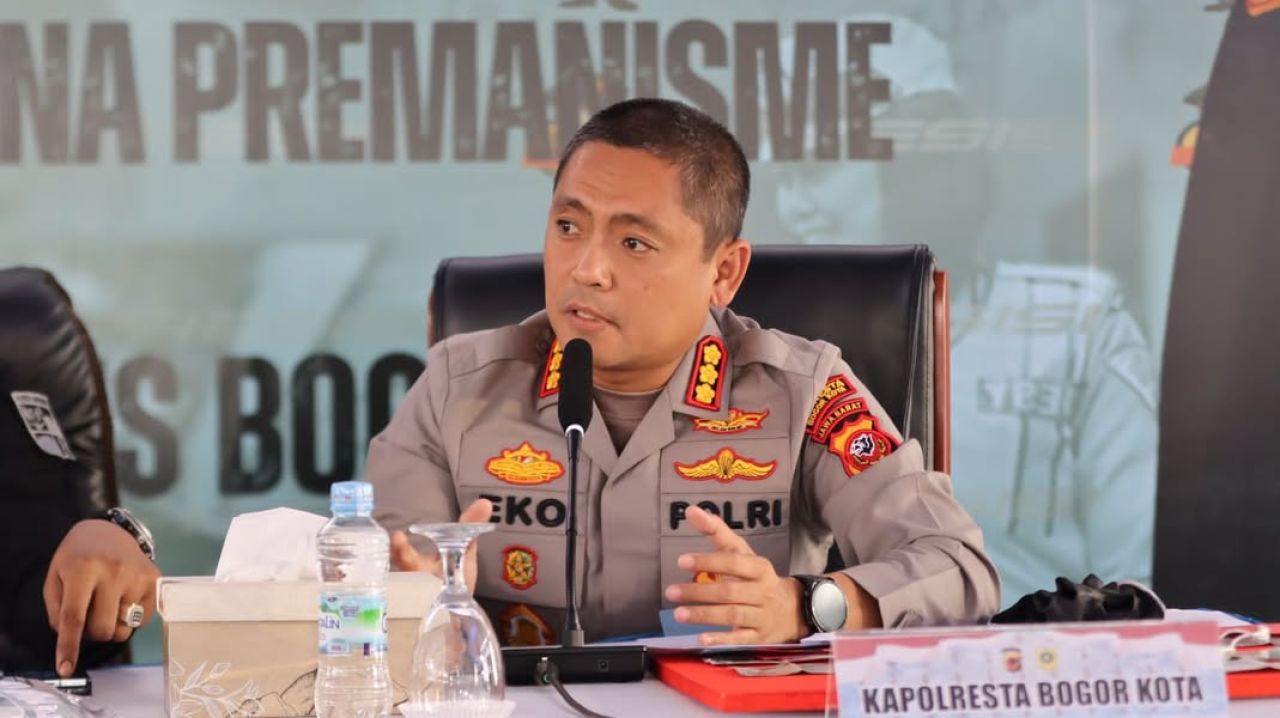 Konferensi pers kasus perampasan motor oleh debt collector