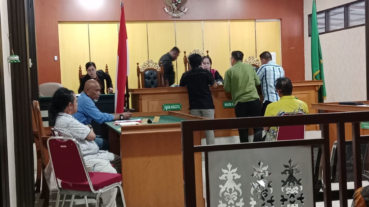 Sidang pra peradilan Hendly Mangkali