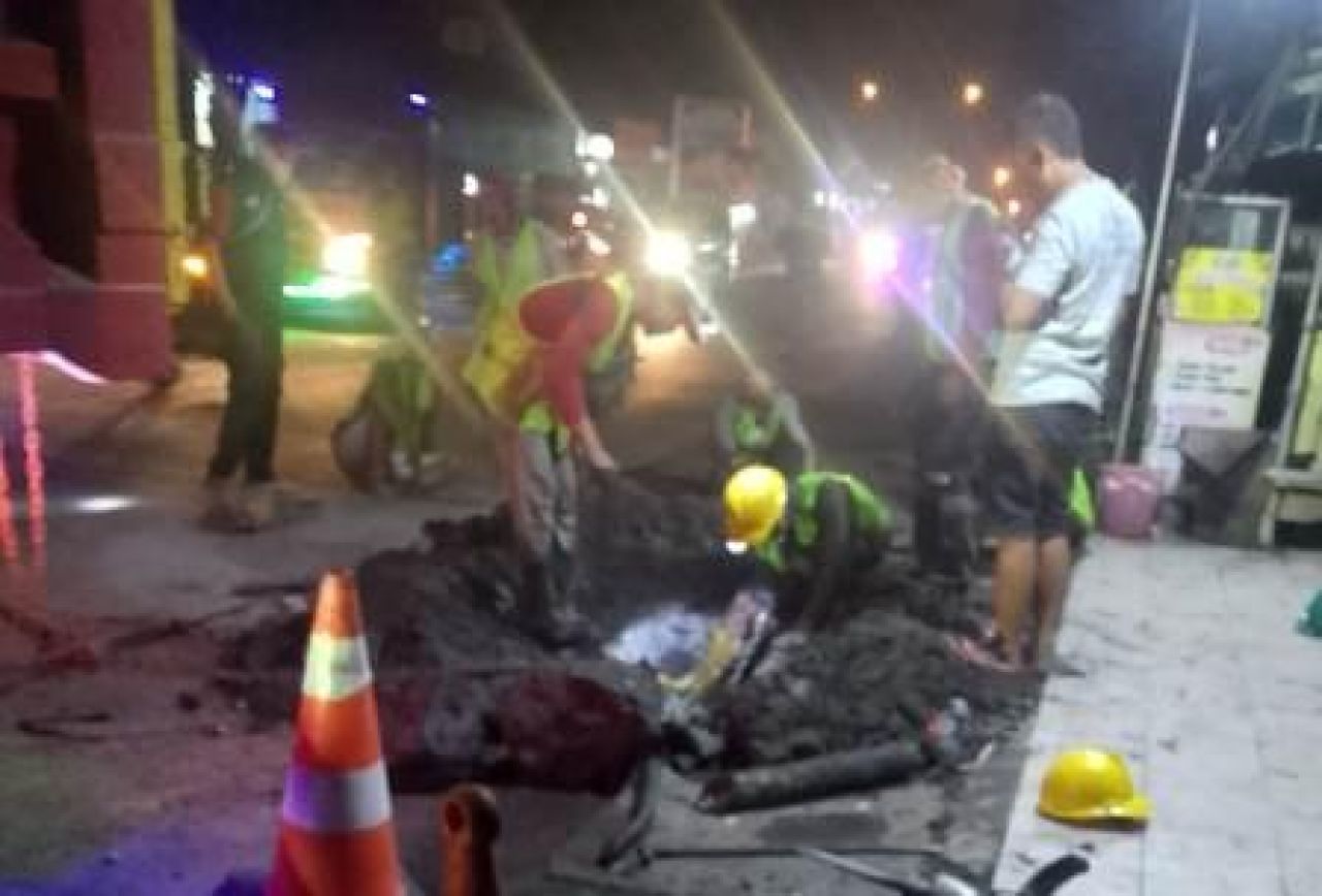 Proyek galian kabel di Jalan Raya Japanan