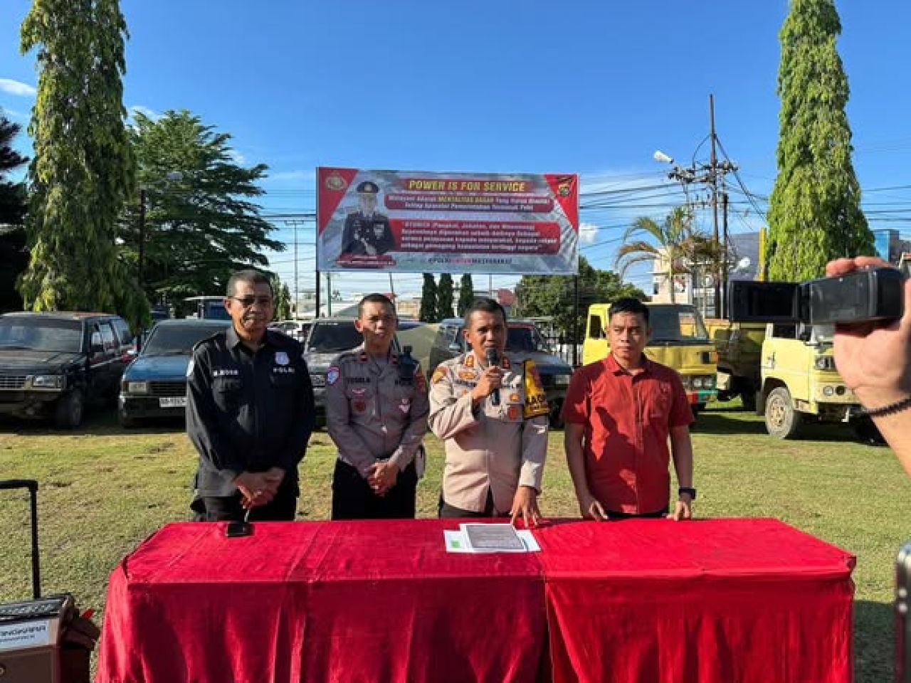 Kapolres Bungo, AKBP Natalena Eko Cahyono konpers kasus BBM ilegal