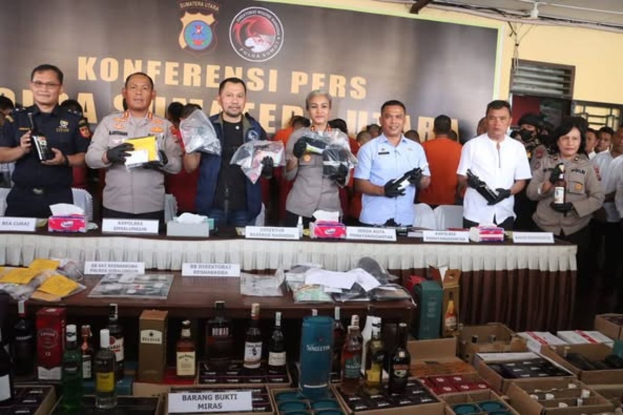 Konferensi pers yang digelar di Kota Pematang Siantar