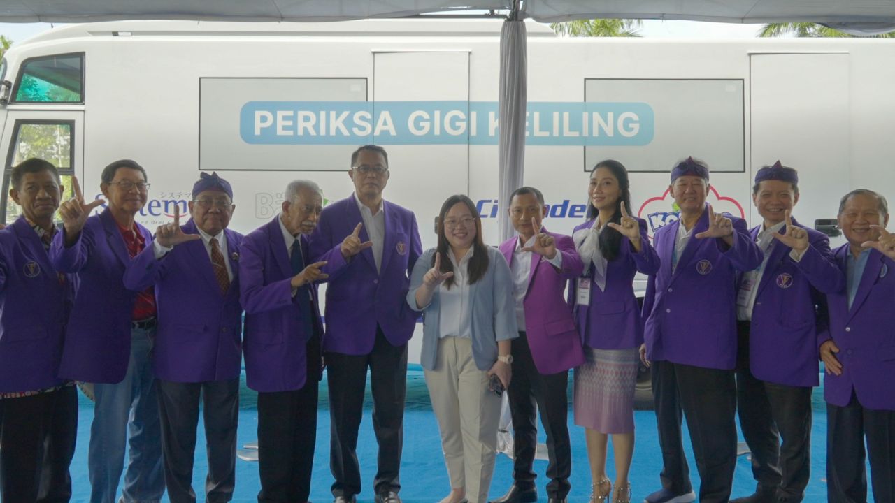 Peluncuran Bus Periksa Gigi Keliling