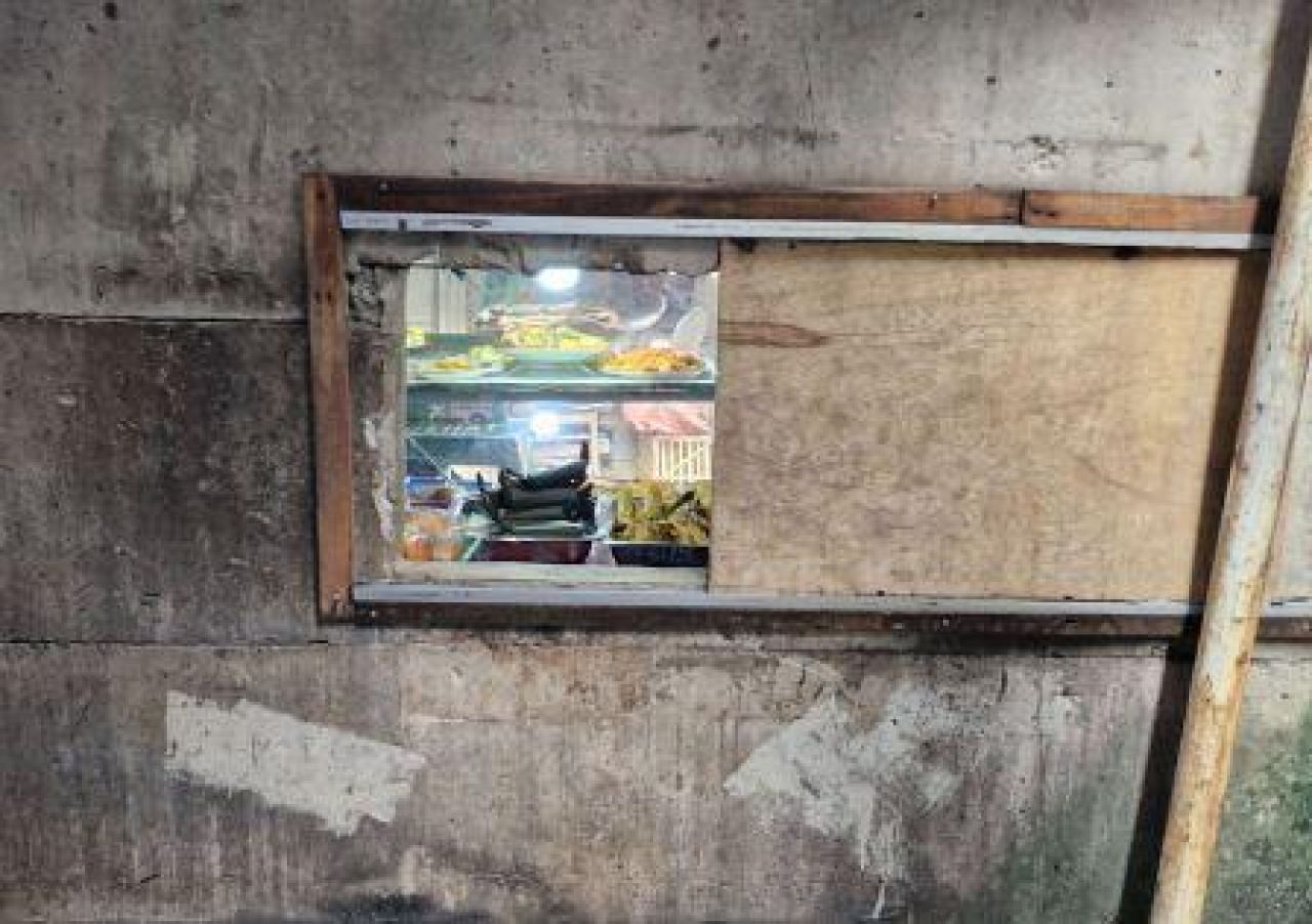 Warung lubang di SCBD Jakarta
