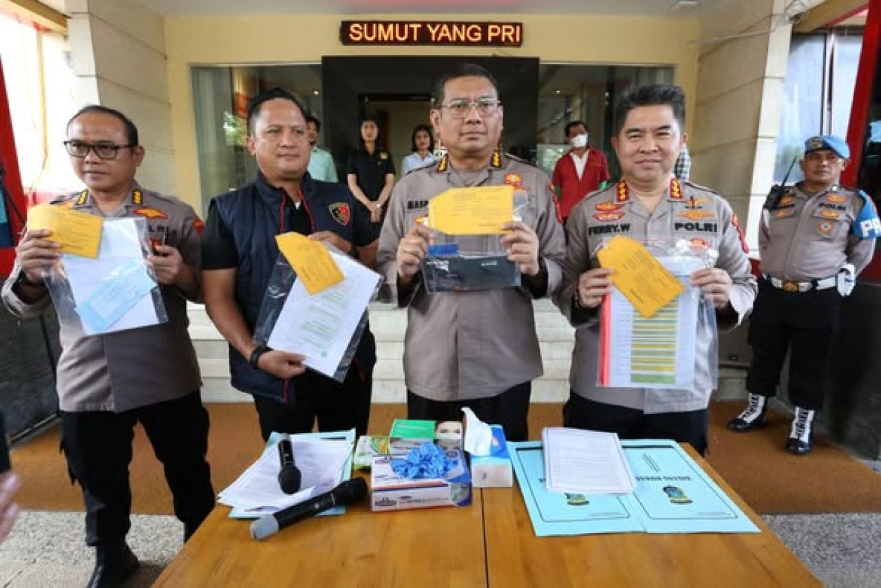 Irwasda Polda Sumatera Utara, Kombes Pol Nanang Masbudi, saat konferensi pers