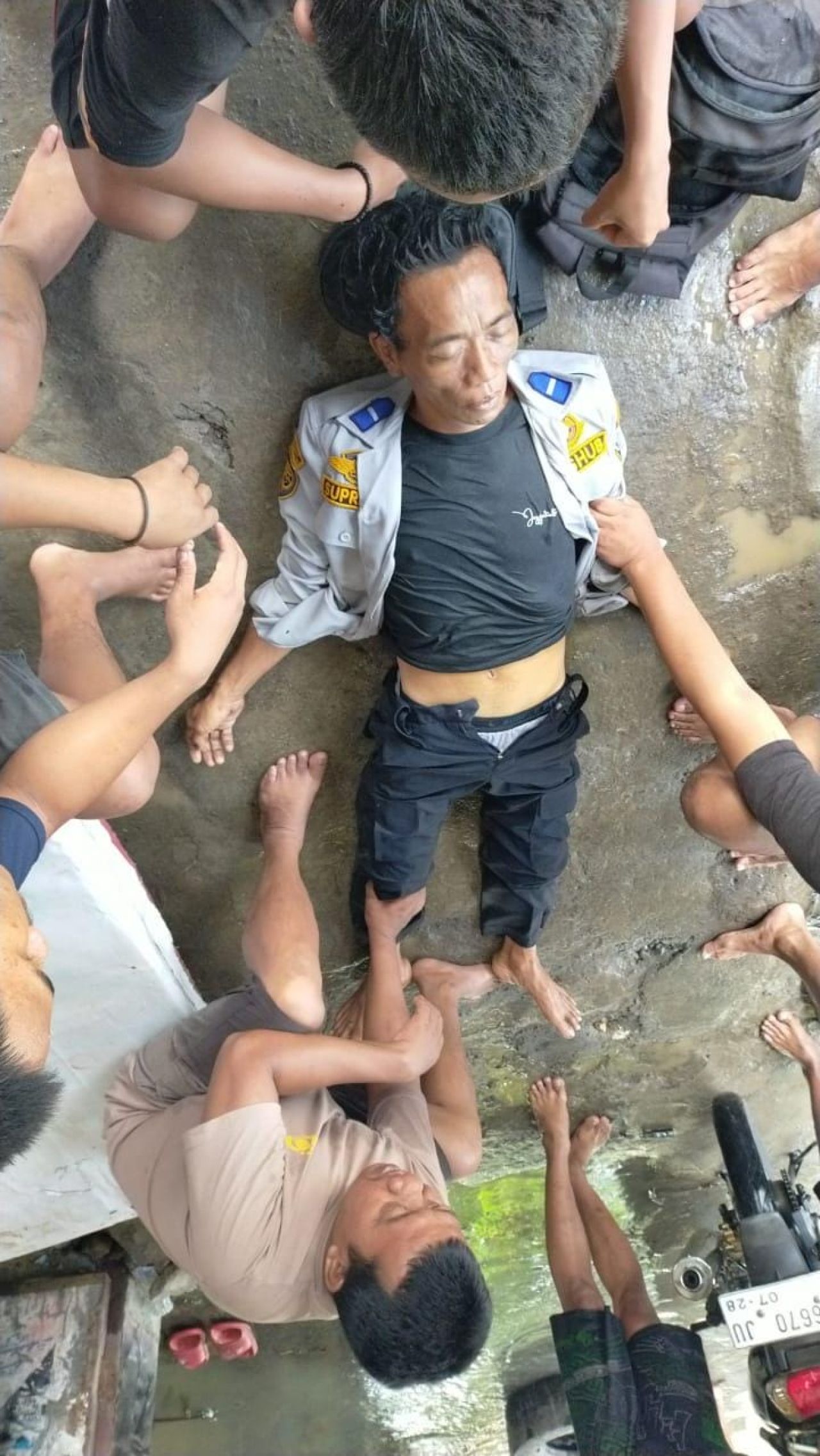 Supriyadi saat dievakuasi