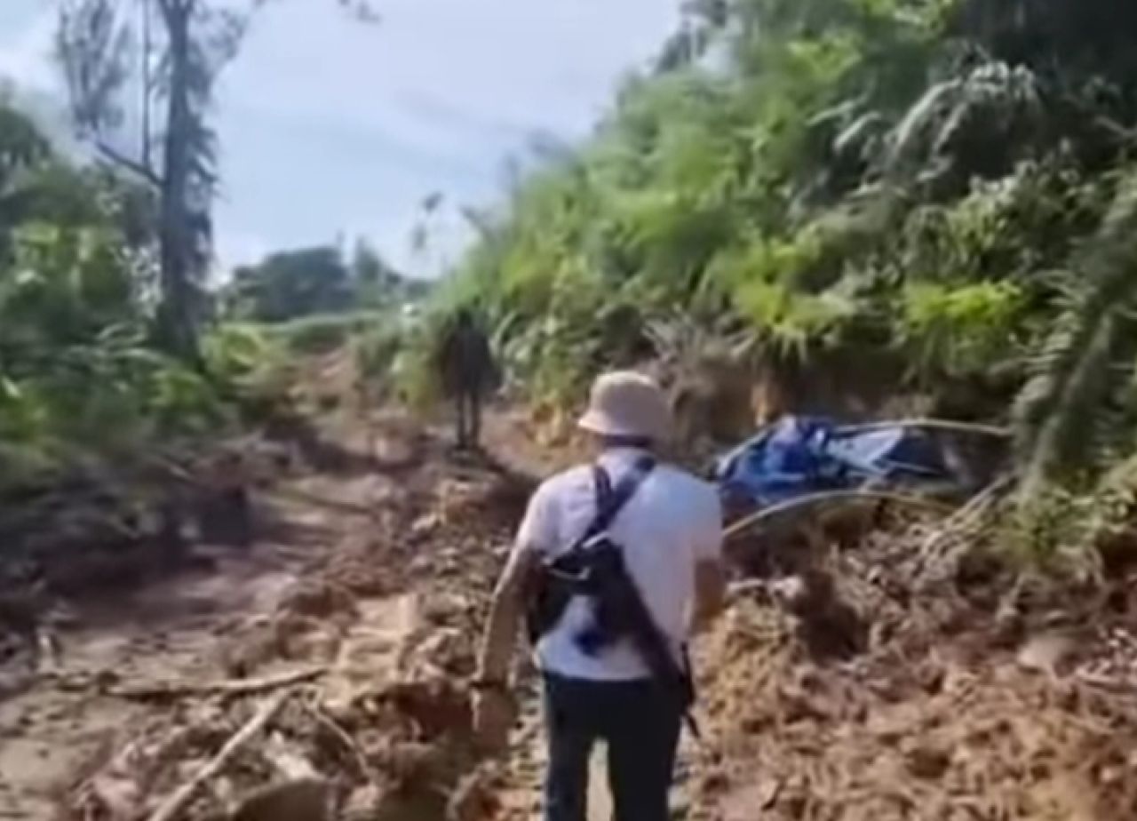 Tim Polres Kutai Barat menuju lokasi tambang