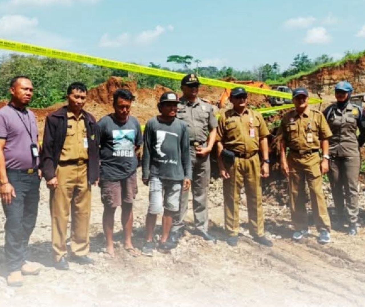 Jajaran Pemkab Pati dan para penambang ilegal