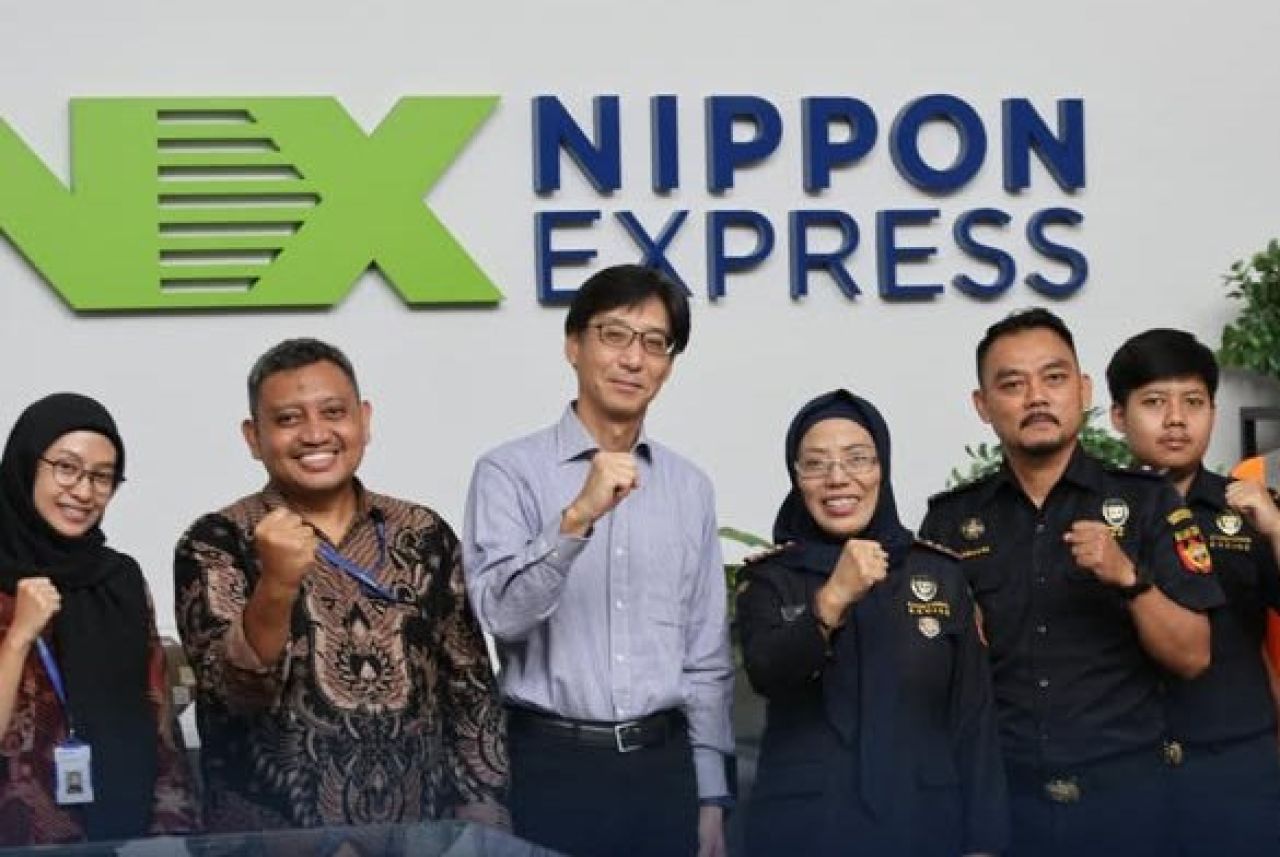 Kunungan Bea Cukai ke Nippon Express