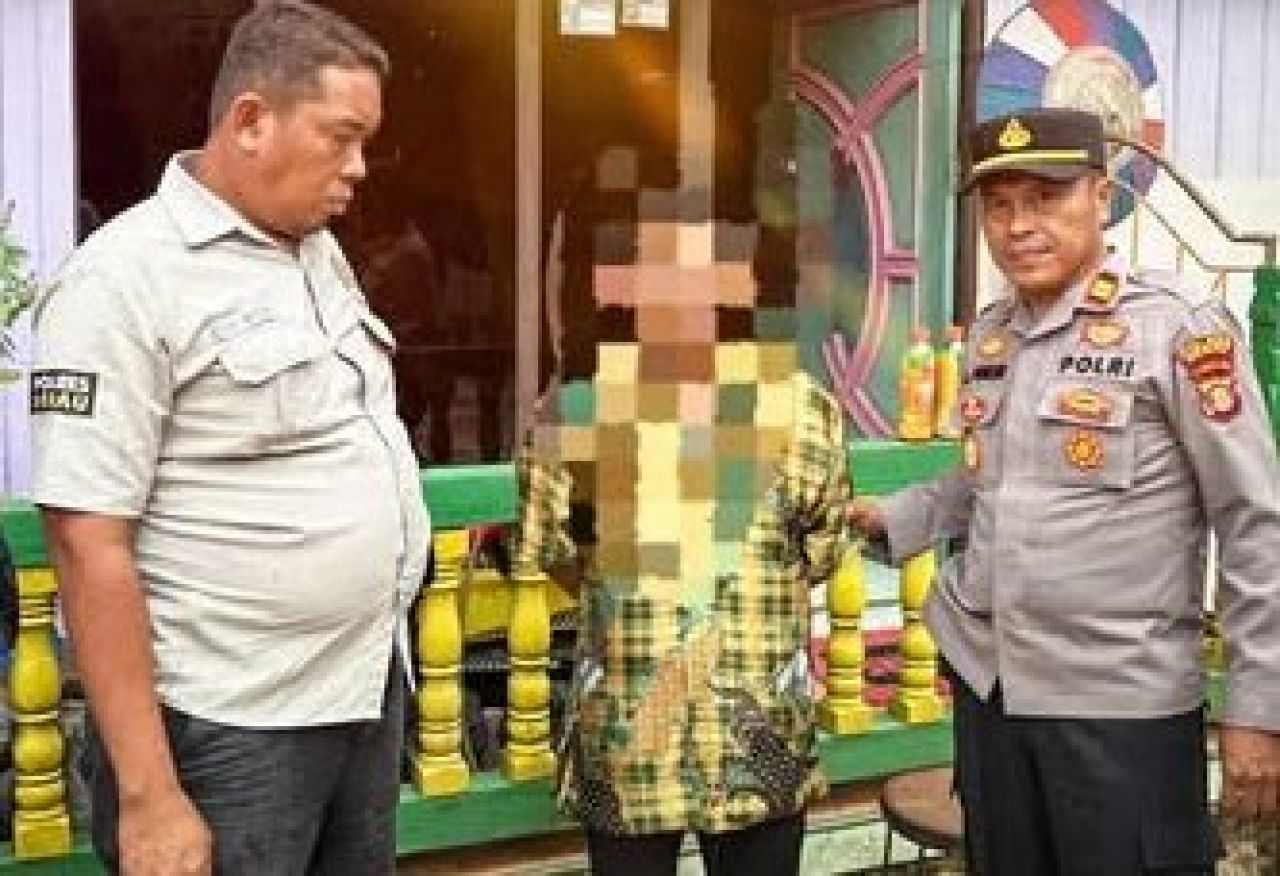 Pelaku inisial J
