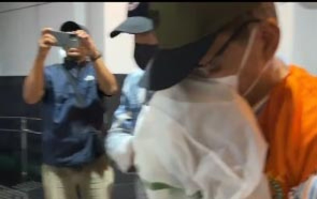 Sahala Manalu saat mau ditahan di Kejati Bengkulu