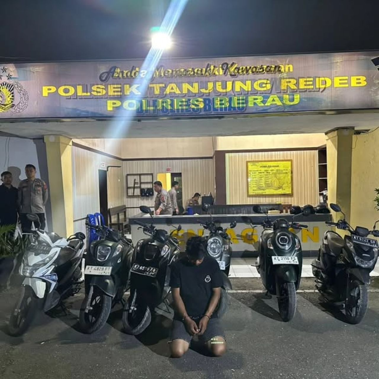 Pelaku pencurian motor