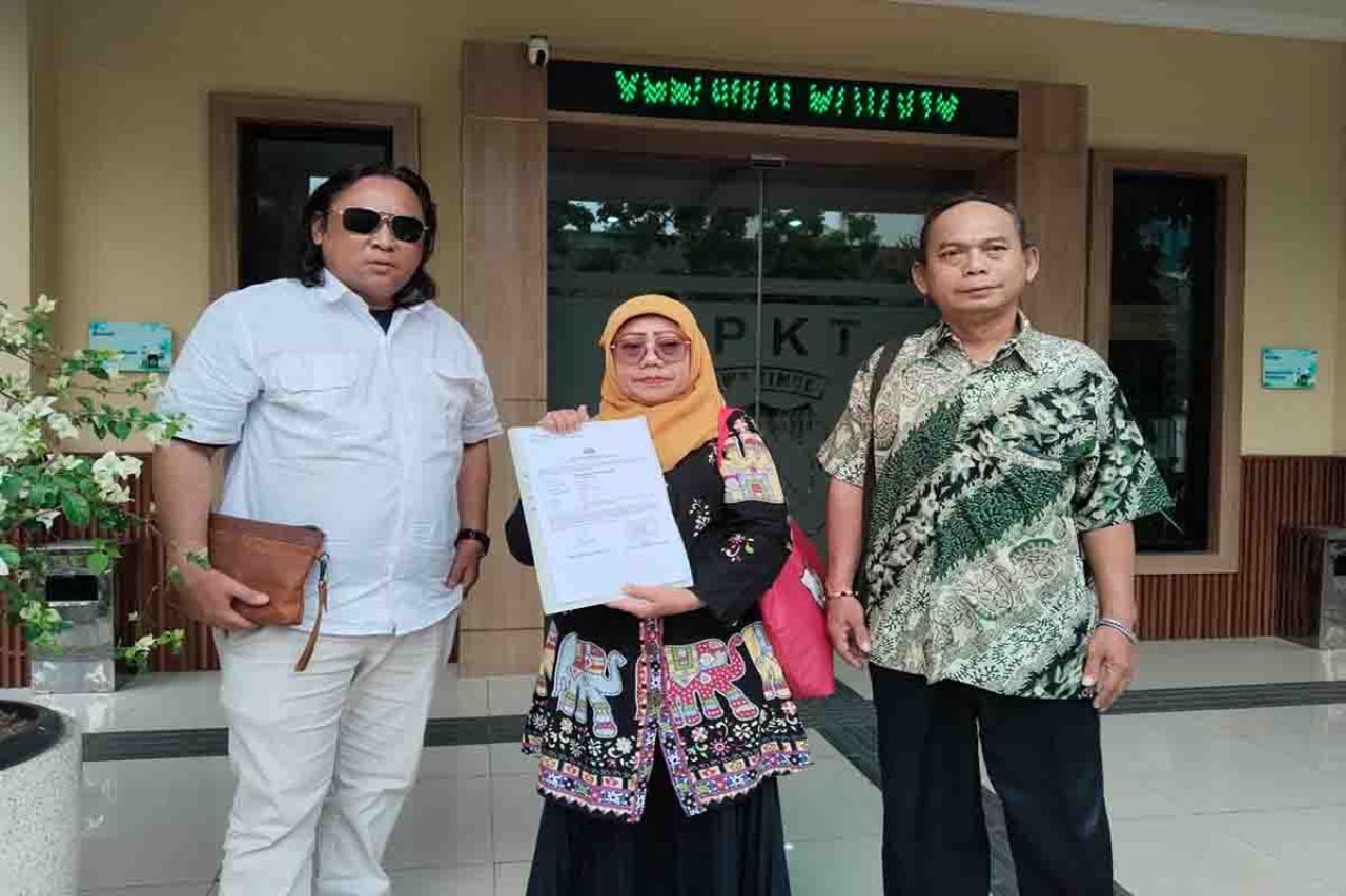 Dodik Firmansyah, Erna Prasetyowati, dan Sukardi