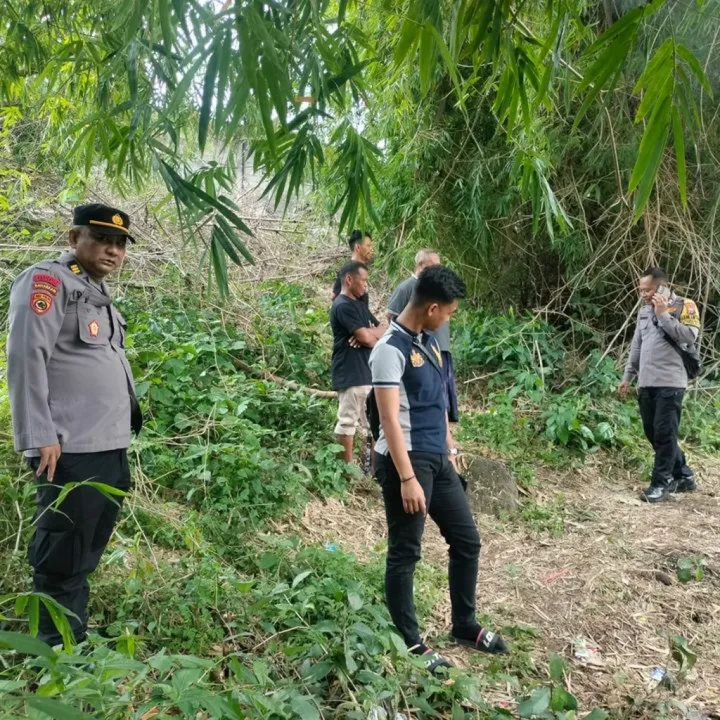 Kapolsek Pandaan, AKP Dante Anam Irawanto memimpin penertiban sabung ayam