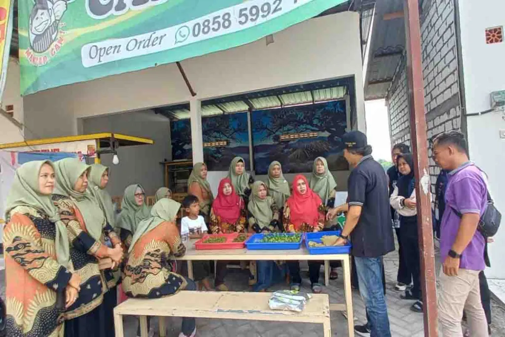 Dosen UWP Surabaya Usung Ketahanan Pangan Keluarga untuk Pemberdayaan Masyarakat di Desa Cagakagung