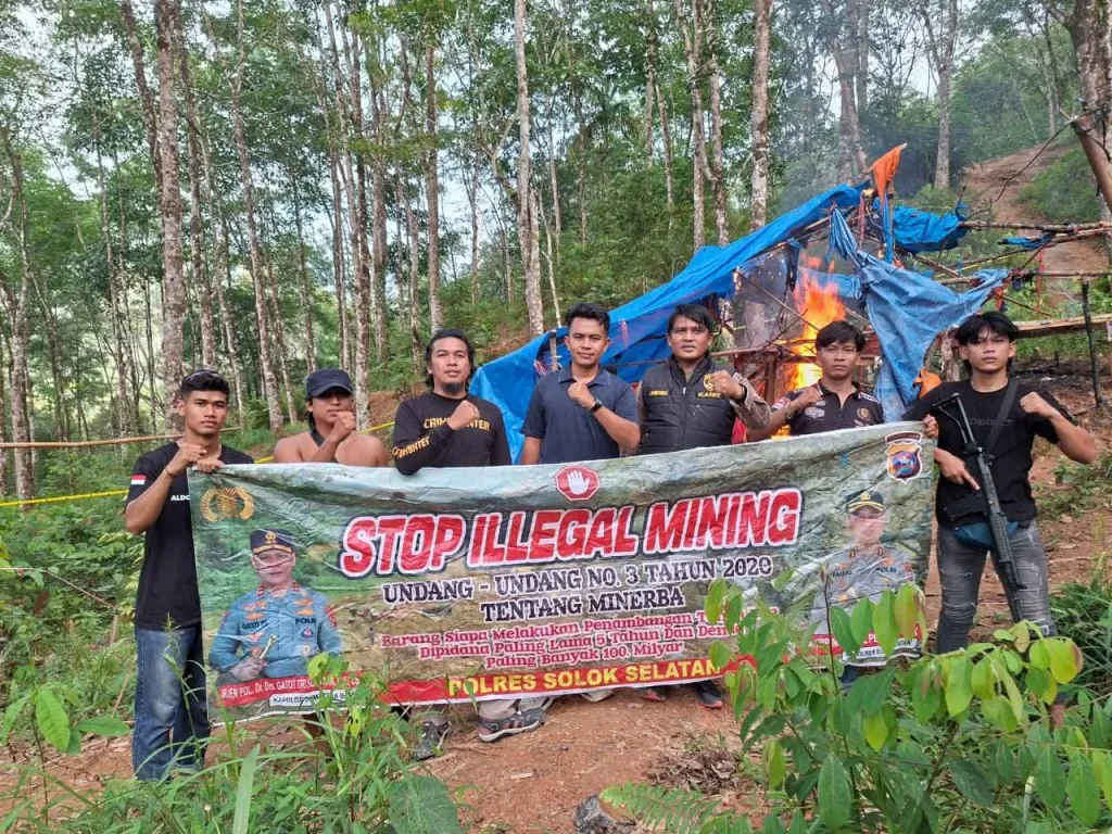 Polres Solok Selatan Tutup Tambang Ilegal di Nagari Pakan Rabaa