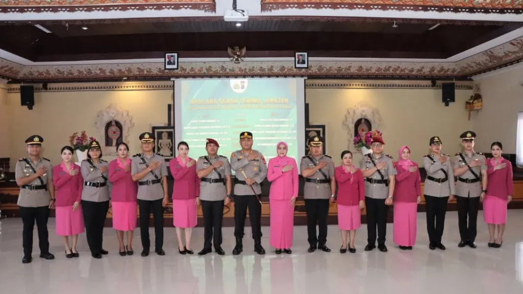 Polresta Denpasar Gelar Sertijab Kabagops dan Kapolsek Jajaran