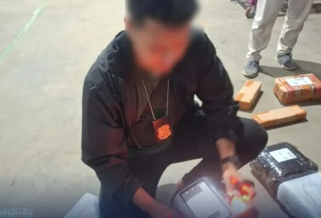 Ratusan Ribu Batang Rokok Ilegal Diselundupkan Via Ekspedisi di Malang