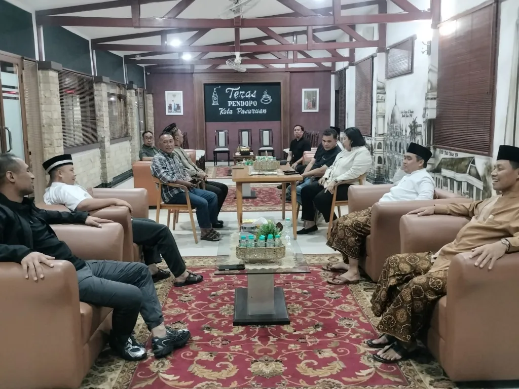 Rapat Ganti Rugi Perahu Nelayan di Rumdin Wali Kota Pasuruan, Berjalan Alot