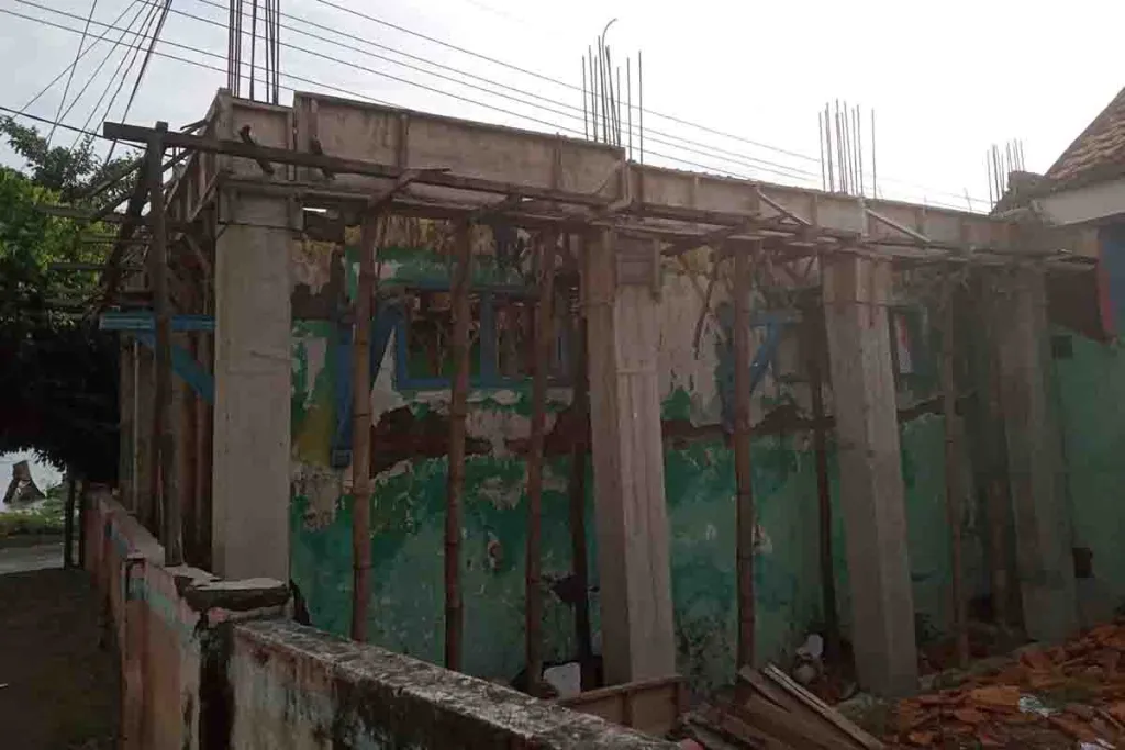 Proyek Rehab Gedung UPTD SDN Tanjungjati 1 Kamal Mangkrak