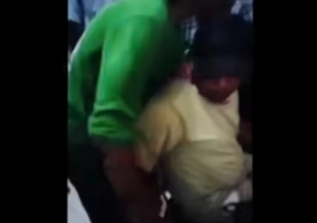 Nisu saat ditangkap warga dan Polres Situbondo