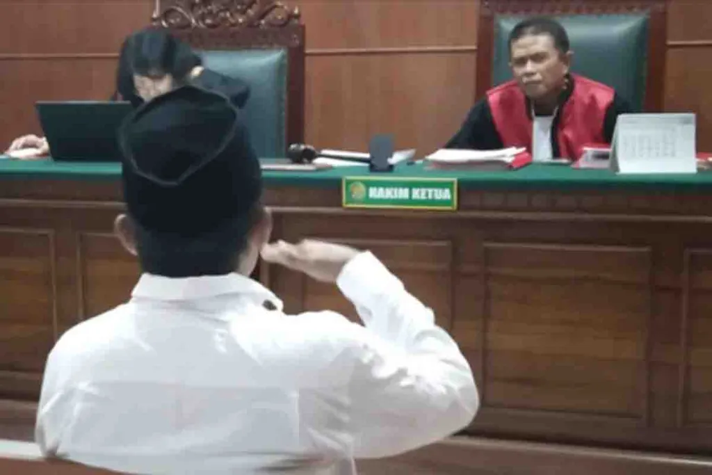 Porter dan Penjaga Toko di Pelabuhan Gapura Surabaya Selundupkan Burung