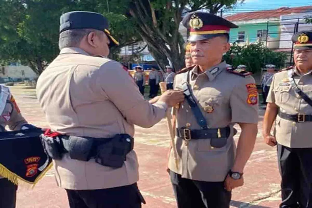 13 Jabatan di Polres Poso Diserah Terimakan