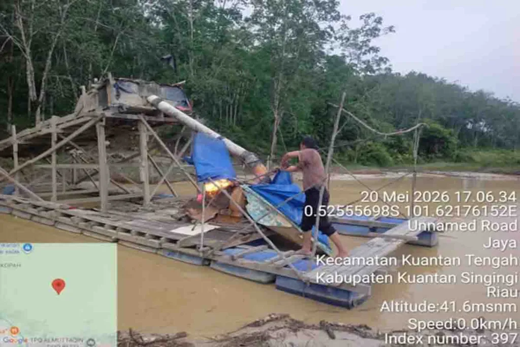 Tiga Rakit Tambang Emas di Munsalo Ditertibkan Polres Kuantan Singingi