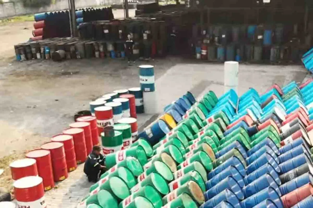 Direktur PT Barrel Jaya Abadi Dipidana karena Dumping Limbah B3