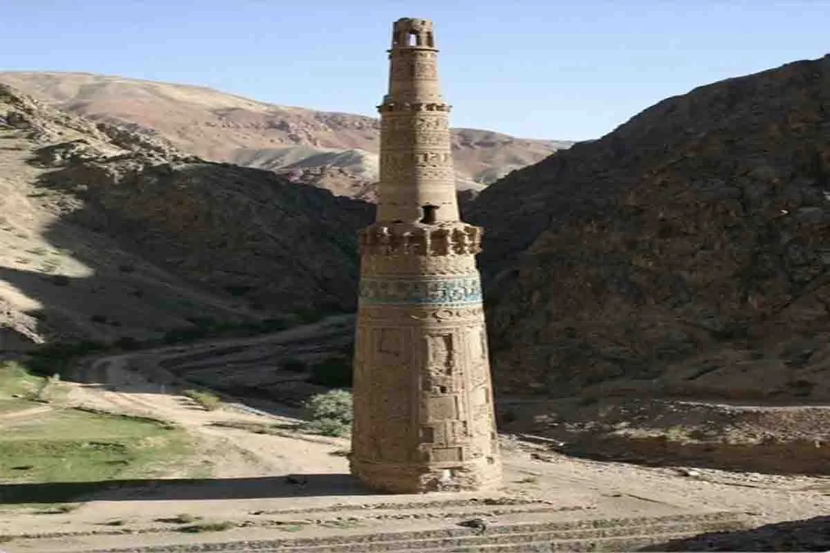 Menara Berumur 800 Tahun yang Tersembunyi di Lembah Afghanistan