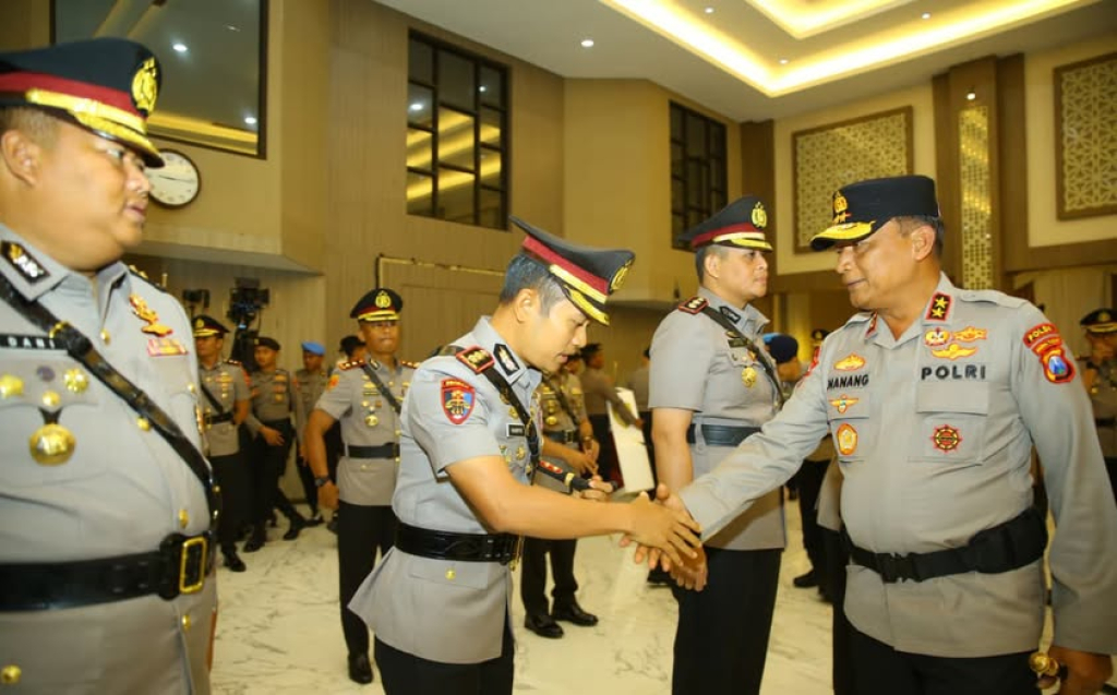 Pelantikan Kapolres Pasuruan dari  AKBP Jazuli Dani Iriawan ke AKBP Harto Agung Cahyono