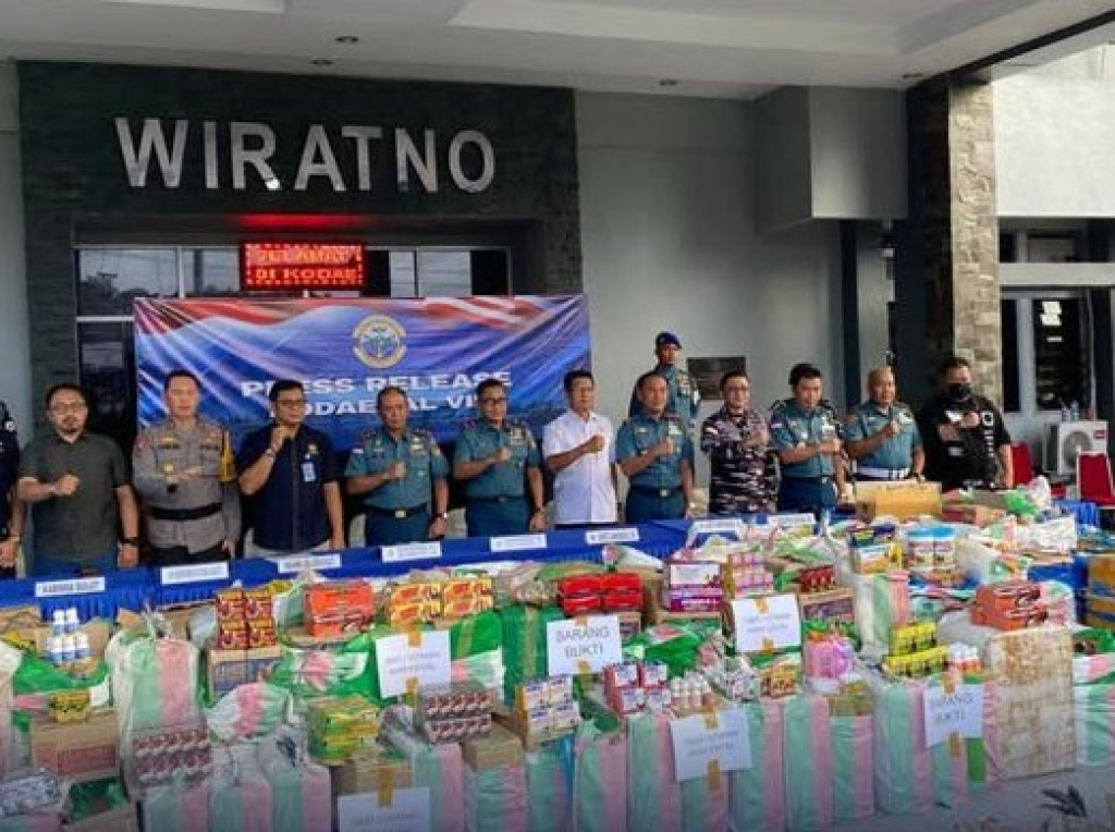 Barang bukti penyelundupan yang digagalkan Bea Cukai dan TNI AL