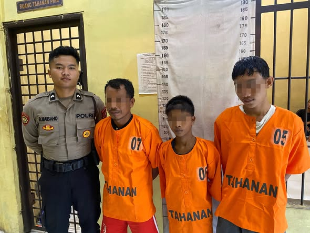 Pelaku penjarahan Bina Swalayan Pandan