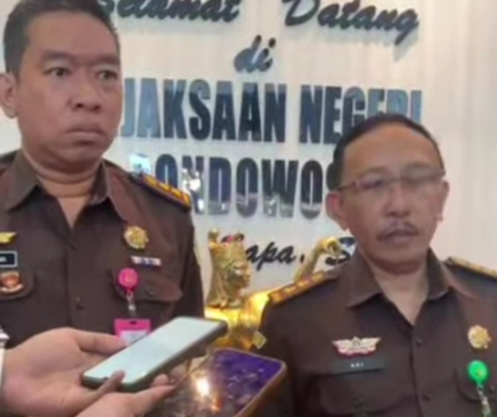 Kasi Pidsus dan Kepala Kejari Bondowoso