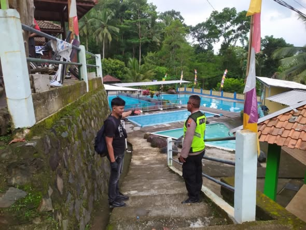 Polisi oleh TKP di Kolam Renang Watugede