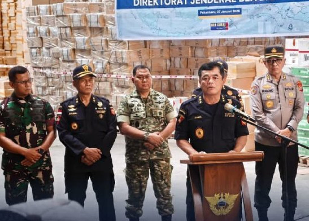 Konpers pengungkapan rokok ilegal di Pekanbaru