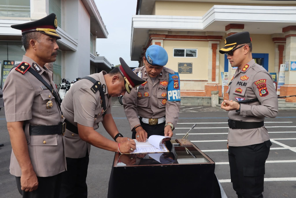 Sertijab di Polres Karangasem