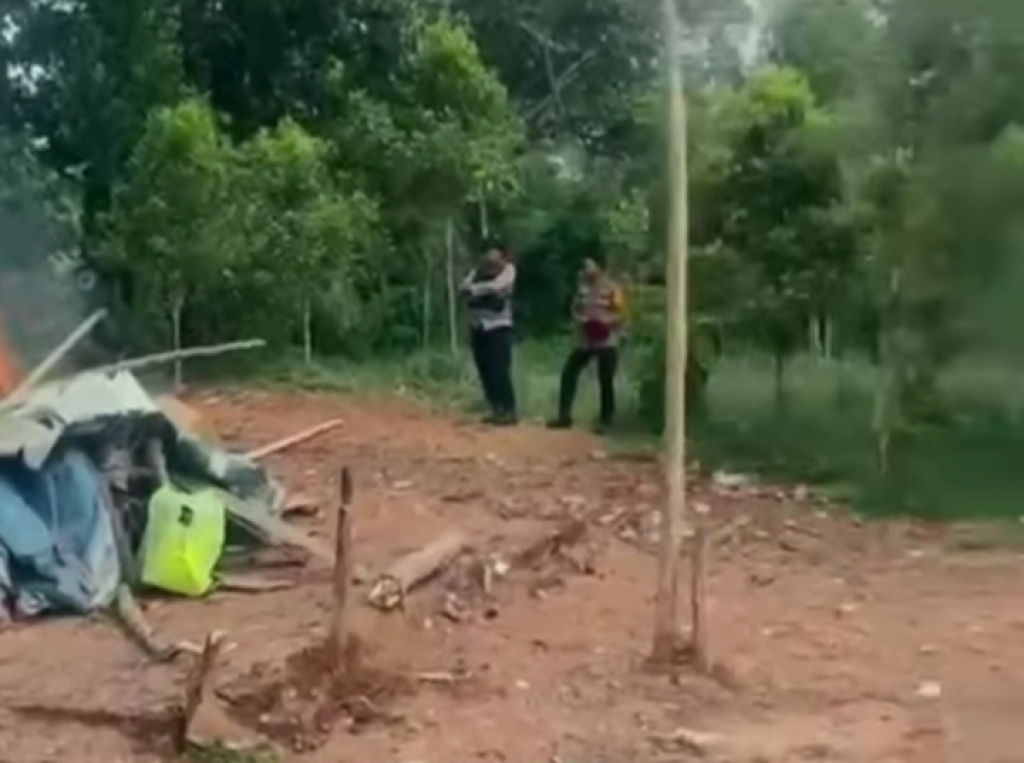 Arena sabung ayam di kawasan lokalisasi Ngujang, wilayah Trimulyo