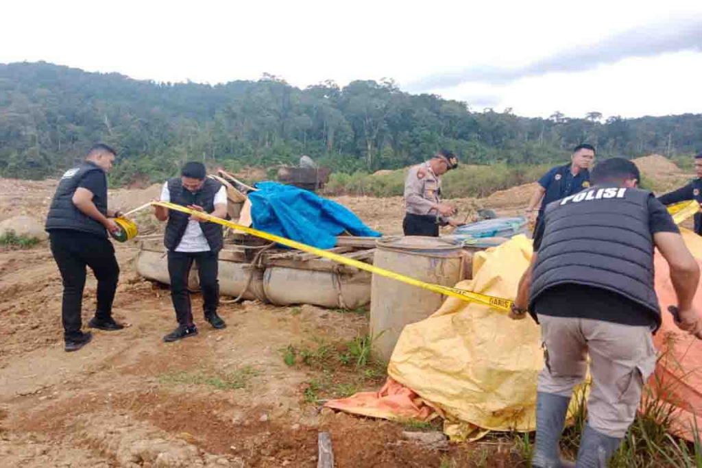 Tambang emas ilegal di Pegunungan Geumpang