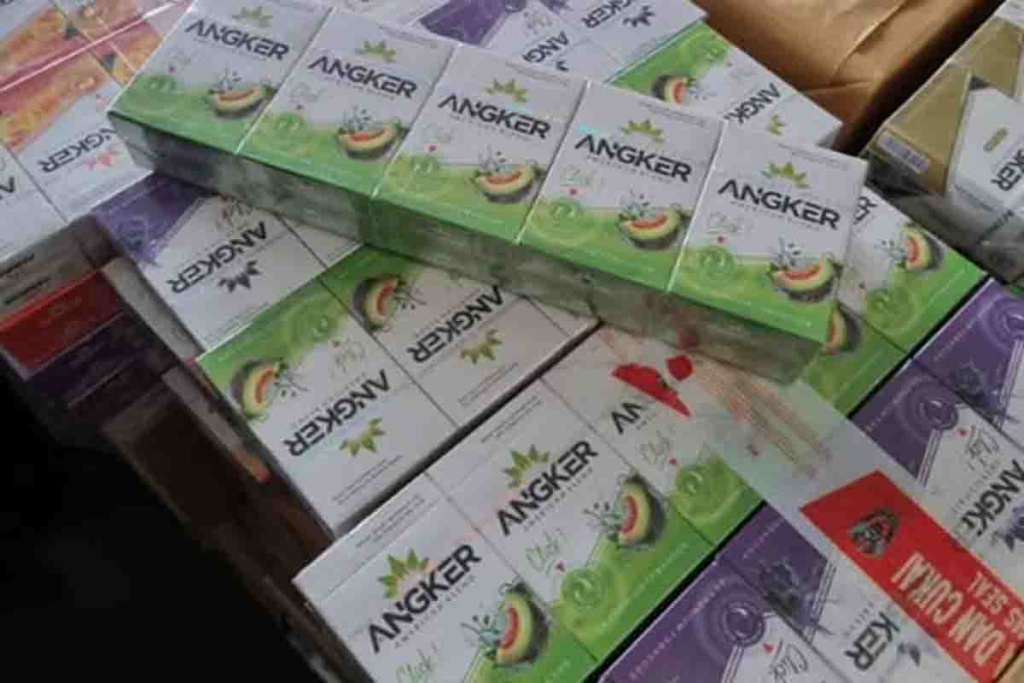 Rokok ilegal merk Angker