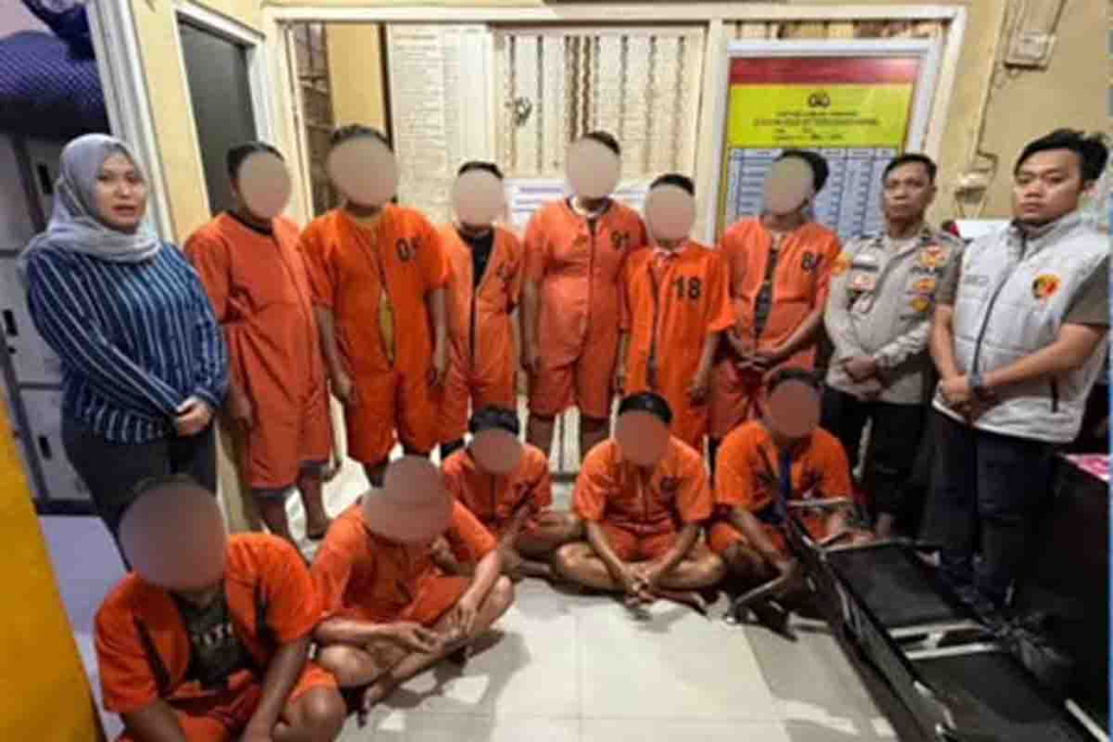 11 tersangka  kasus penyalahgunaan niaga BBM di Polda Sumsel