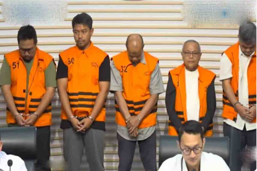 5 tersangka gratifikasi terhadap Karna Suswandi
