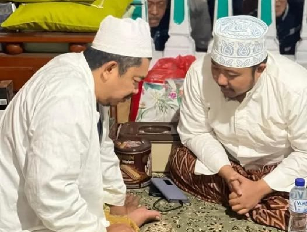 Kyai Kholil Asad dan Kyai Muhammad Tamim Sofyan