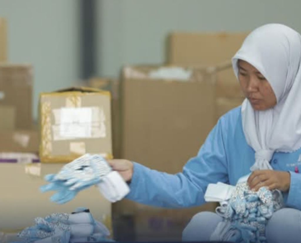 Sarung tangan  PT Samku Glove Indonesia
