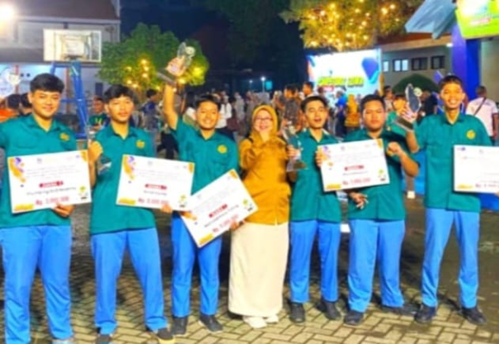 Peraih medali SMKN 1 Jenangan