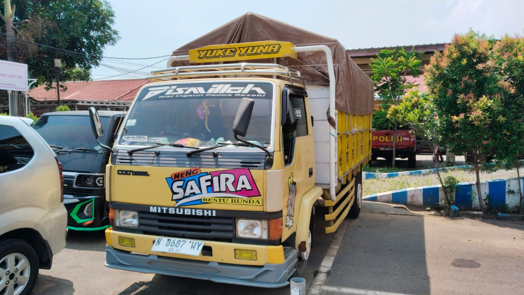 Truk yang diduga untuk mengangkut galian tambang ilegal berhasil diamankan Polres Pasuruan