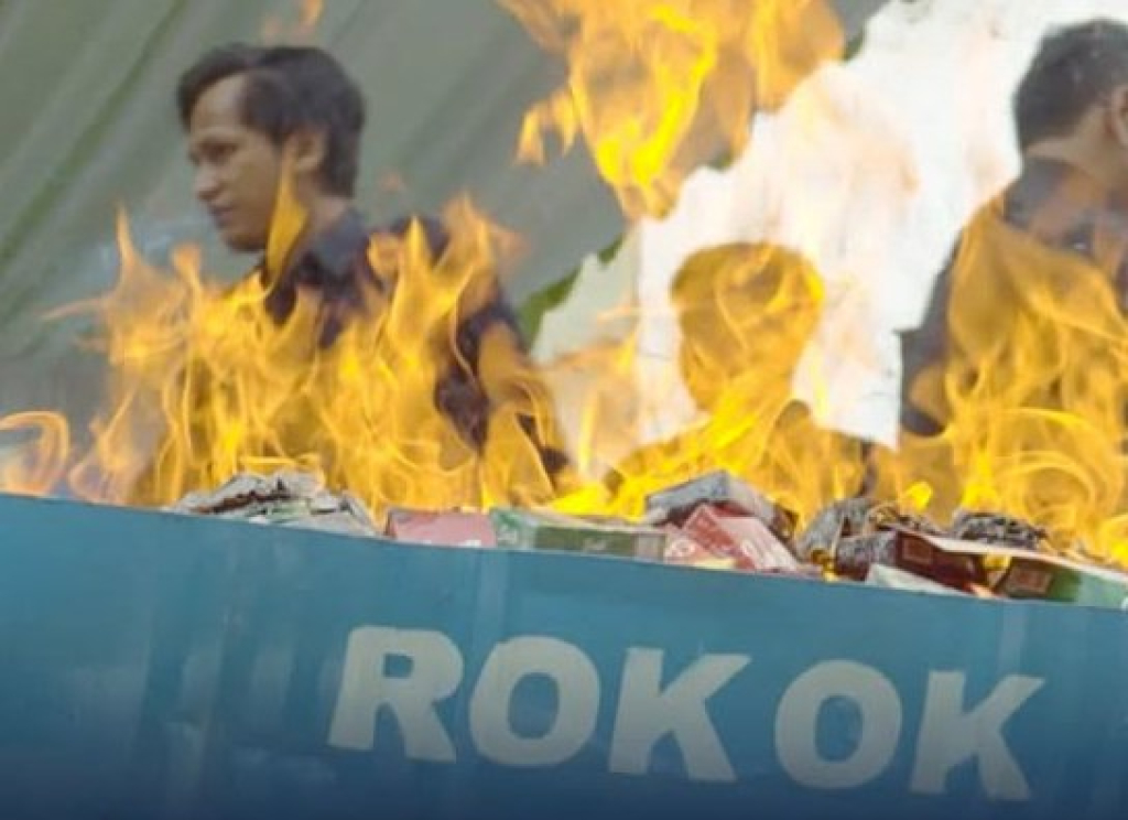 Pemusnahan rokok ilegal