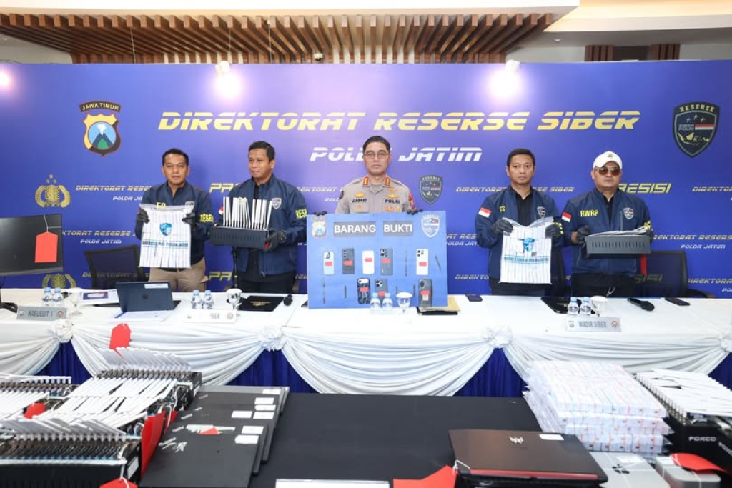 Konpers di Polda Jawa Timur dalam kasus penyalahgunaan data pribadi